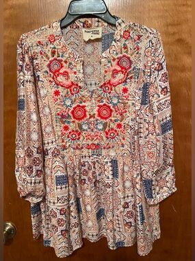 Savanna Jane Embroidered Top
